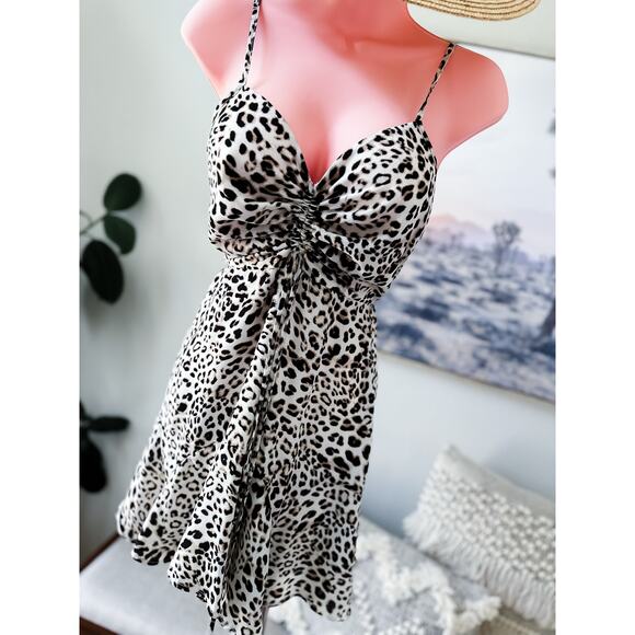 Drive Them Wild flowy + flirty flounce hem cinch bust mini dress Nordstrom Sm - Picture 2 of 4